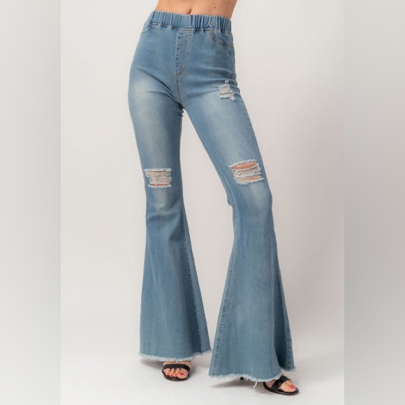 Vintage Distressed Bell Bottom Jeans‎ - Picture 1 of 2